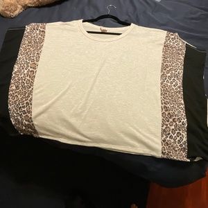Short sleeve knit top